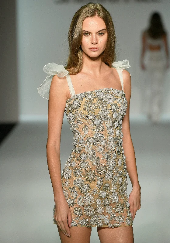 formal dresses for winter galas with fur collars --57246