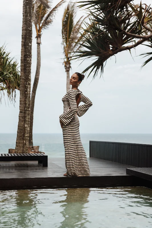 Spring dresses with button-down details for a classic look -Cherie Knit Maxi Dress - Sand Black