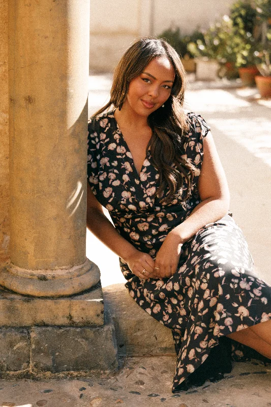 cocktail dresses with floral embroidery for romantic style --Amarlee Maxi Dress - Black Floral