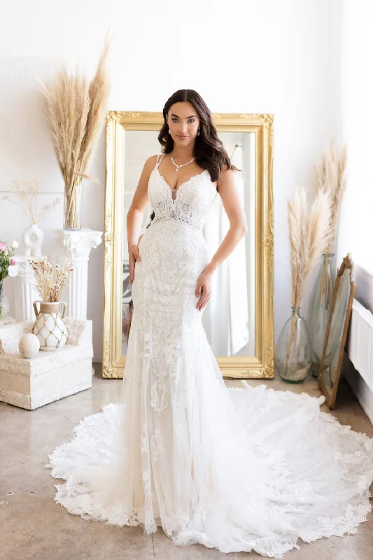 Stunning navy wedding guest dresses for classic elegance -Fitted Sleeveless Lace Bridal Gown by Abby Lane 97194
