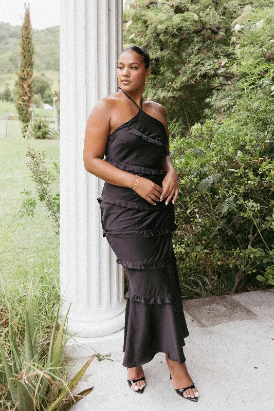Elegant graduation dresses for university ceremonies -Roxanne Halterneck Maxi Dress - Black